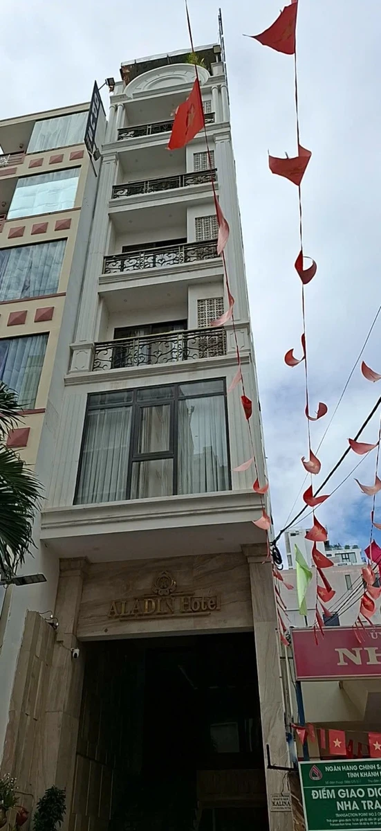 Bán khách sạn 7 tầng 91,3 m² mặt tiền Hùng Vương Nha Trang - Ảnh 1