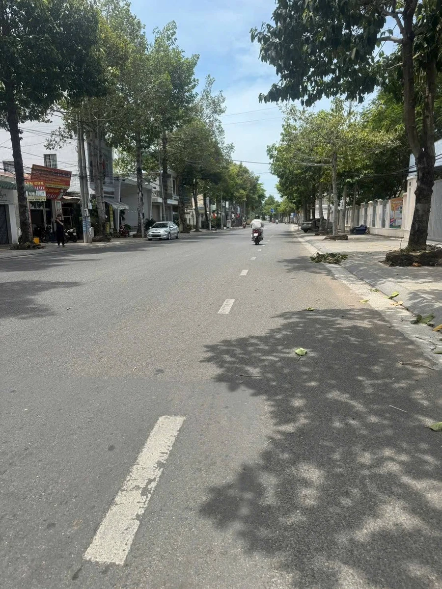 Bán nhà mặt tiền kinh doanh 211,6m² Nguyễn Văn Cừ, Bà Rịa - Ảnh 1