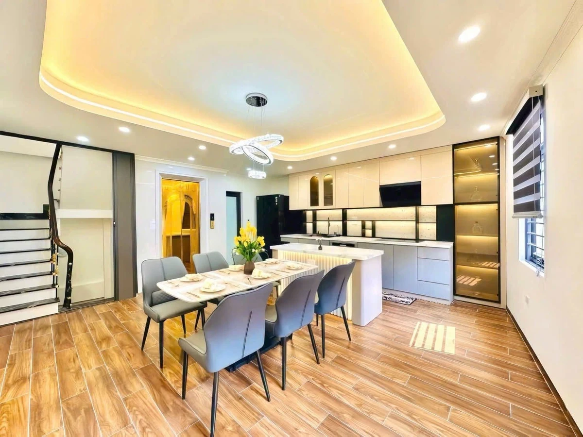 Bán biệt thự 5 tầng 9 phòng 100m² Nguyễn Chí Thanh 15,3 tỷ - Ảnh thu nhỏ 3
