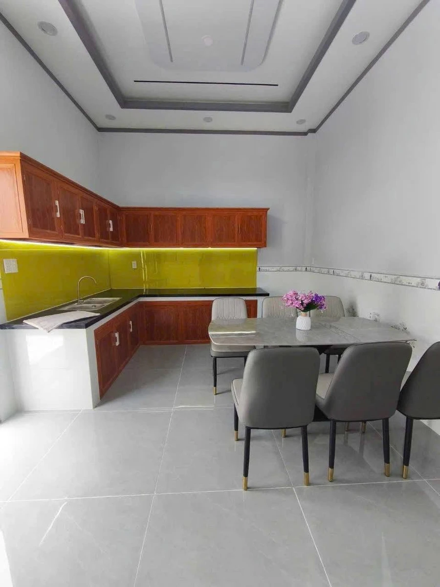 Bán nhà cấp 4 5x28m, 3PN 2WC, sổ hồng riêng hoàn công tại Mỹ Hạnh Bắc, Long An - Ảnh thu nhỏ 5