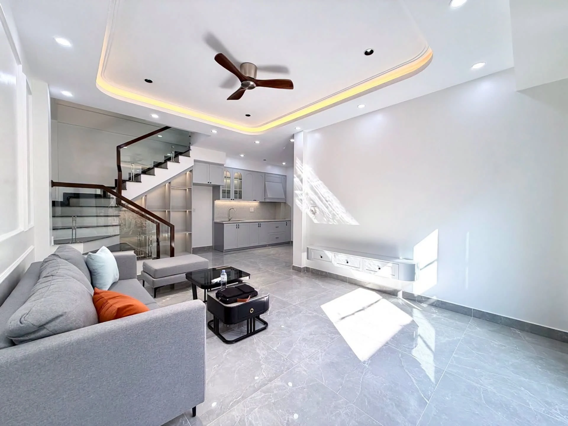 Bán nhà phố 41m2, 3 tầng, 3 phòng ngủ tại Phạm Hữu Điều - Ảnh 1