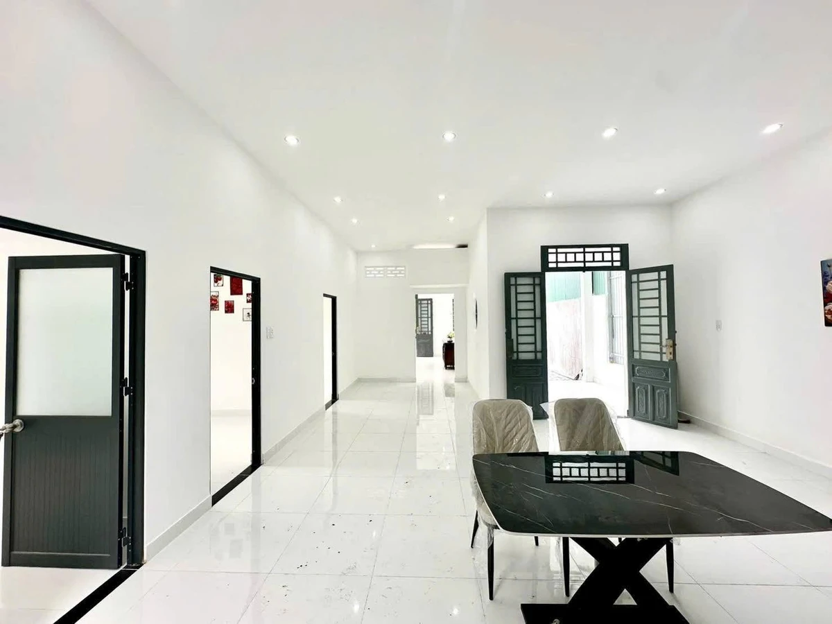 Bán nhà cấp 4 sân vườn 300m2 sổ hồng riêng, 3 phòng ngủ tại Cần Giuộc, Long An - Ảnh thu nhỏ 5
