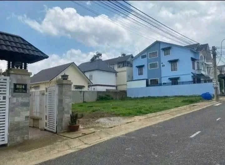 Bán đất biệt thự 200m² Trần Anh Tông Đà Lạt 10,2 tỷ - Ảnh 1