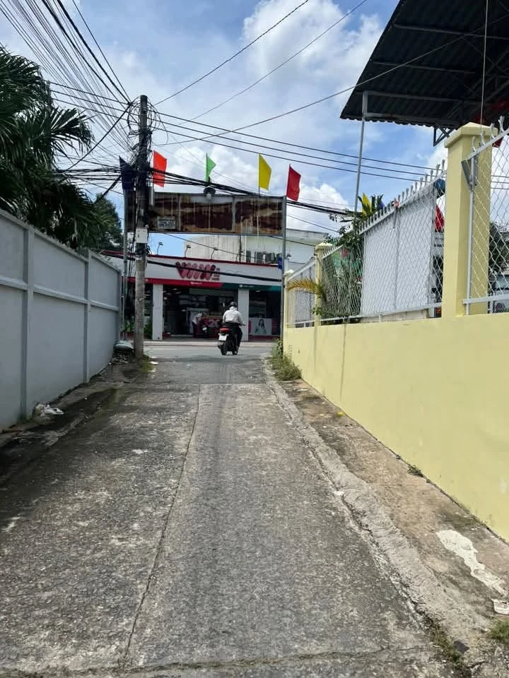 Bán nhà 2 tầng 123m², 4PN, hẻm xe hơi gần chợ Tăng Nhơn Phú B, Thủ Đức - Ảnh 1