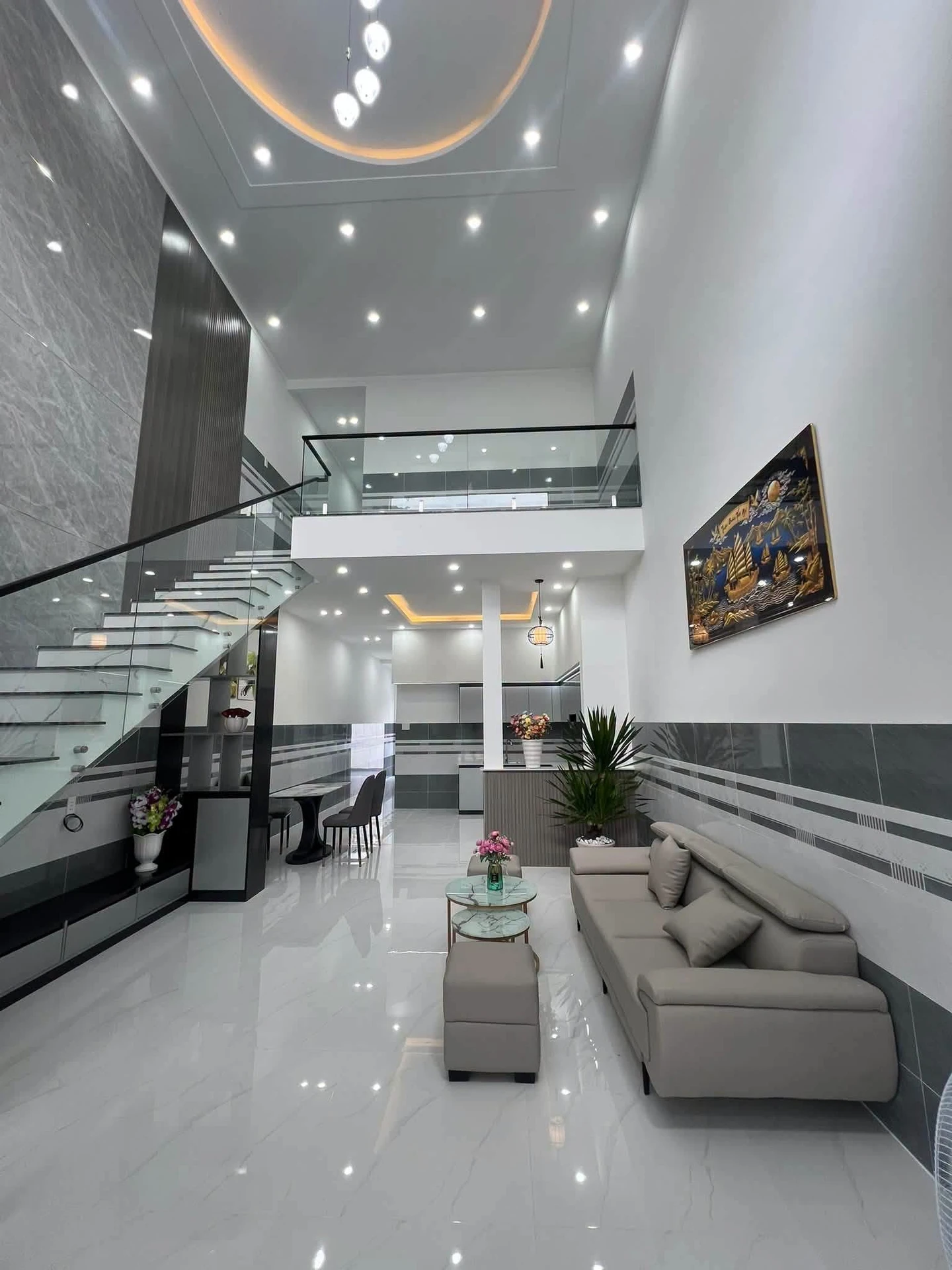 Bán nhà lầu 3PN 80m² mặt tiền Nguyễn Văn Linh, Tây Ninh - Ảnh 1