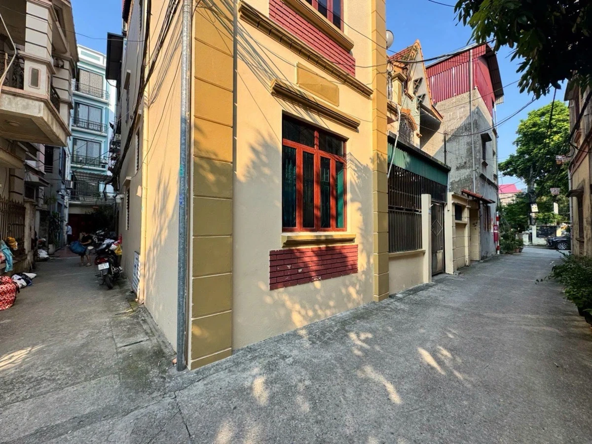 Bán nhà 4 tầng 46m2, 4 PN khu Nguyễn Văn Cừ, Long Biên, giá 8 tỷ - Ảnh 1