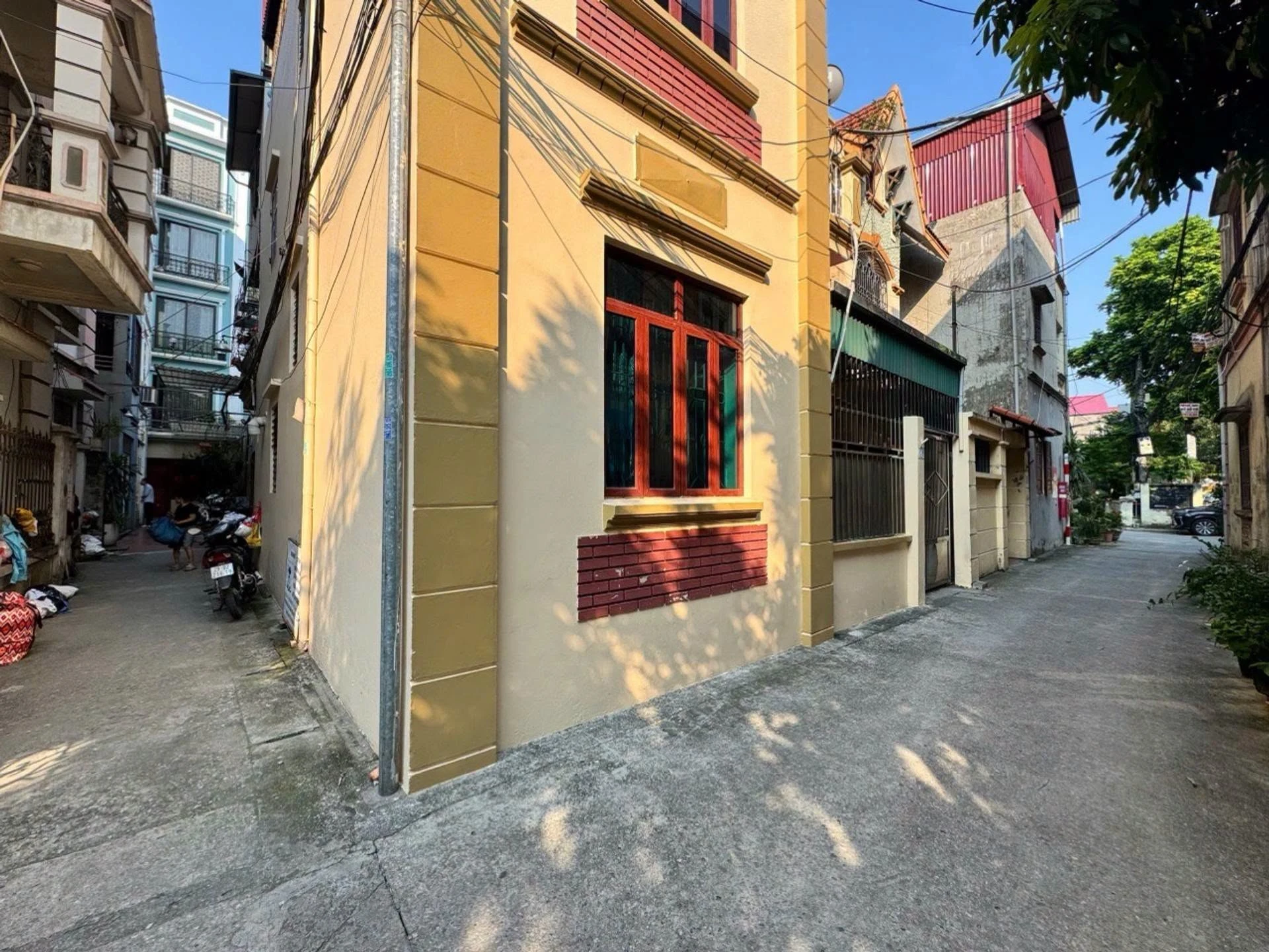 Bán nhà 4 tầng 46m2, 4 PN khu Nguyễn Văn Cừ, Long Biên, giá 8 tỷ - Ảnh 1