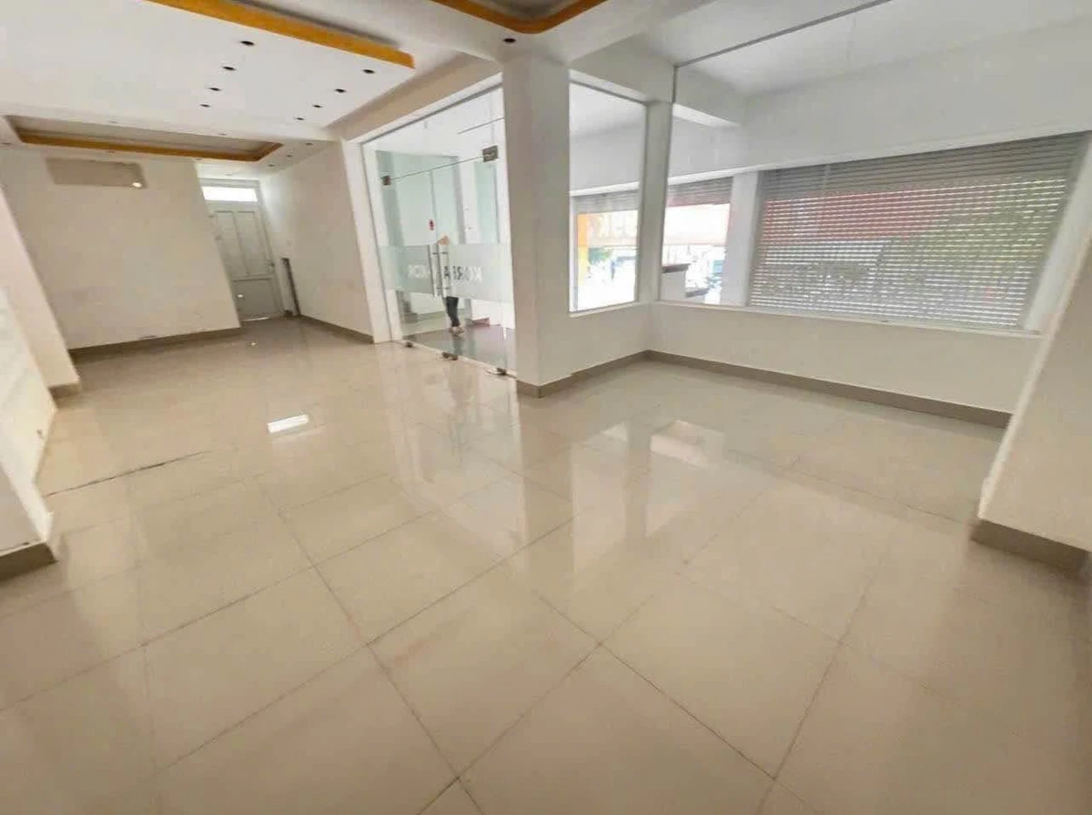 Bán tòa nhà 1 trệt 7 lầu 830m² Phan Thiết, 23 tỷ - Ảnh thu nhỏ 4