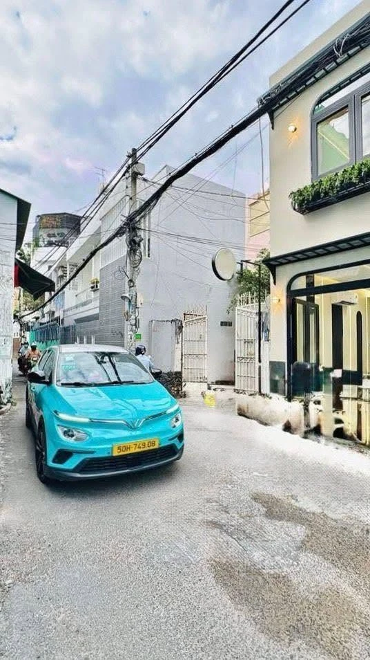 Bán nhà 30m² nhỉnh 5 tỷ Hoàng Hoa Thám Tân Bình - Ảnh 1