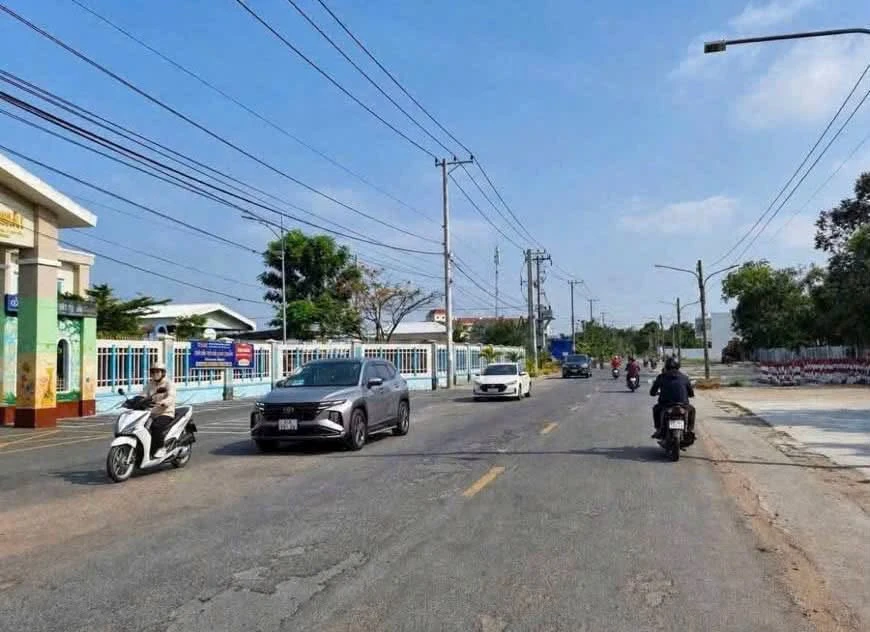 Bán lô góc 2 mặt tiền 201m2, Phan Đăng Lưu, Long Điền - 2,15 tỷ - Ảnh thu nhỏ 3