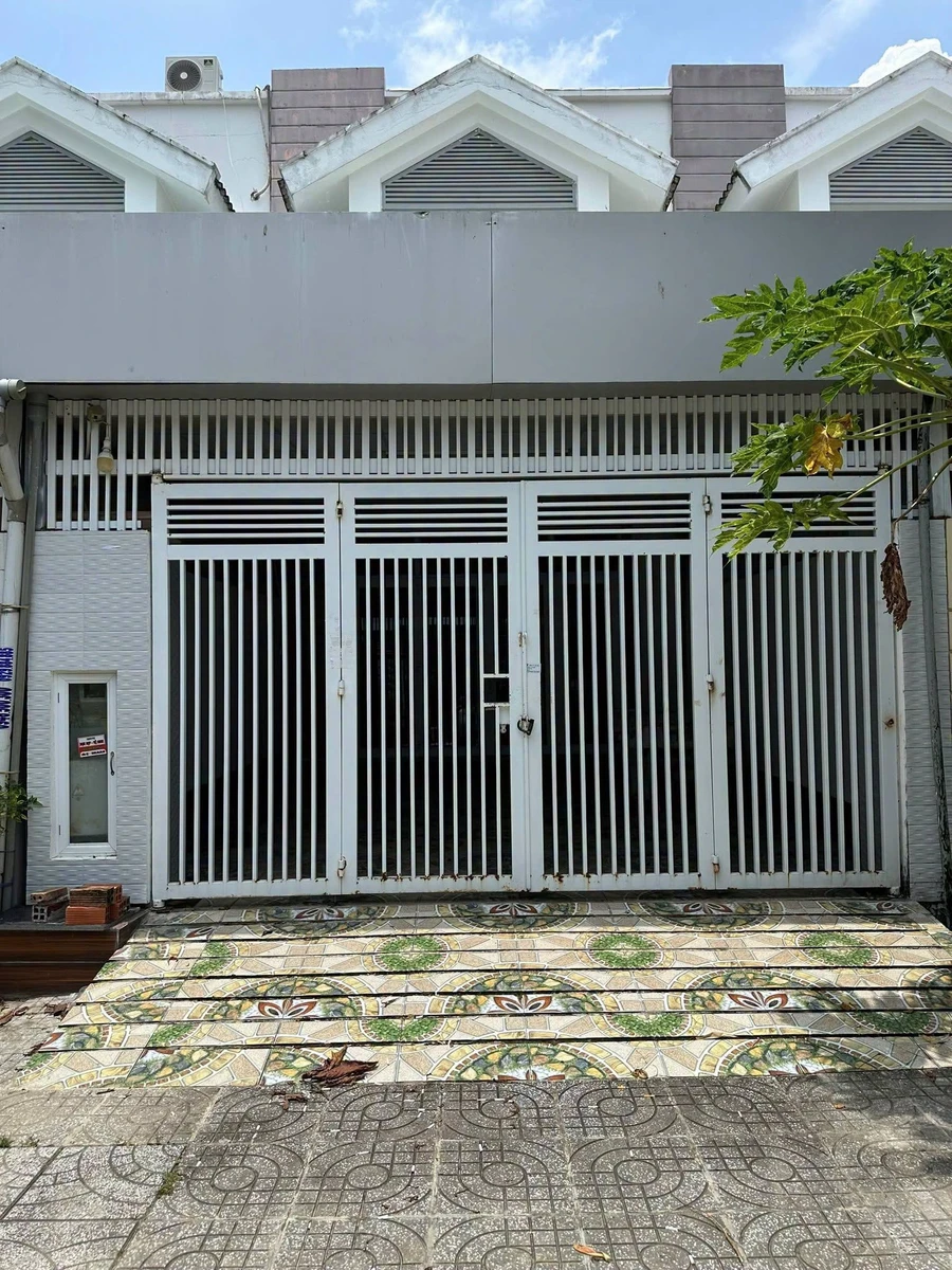 Bán nhà mặt tiền Rạch Giá 107m², 2 phòng ngủ, 2.599 tỷ - Ảnh 1