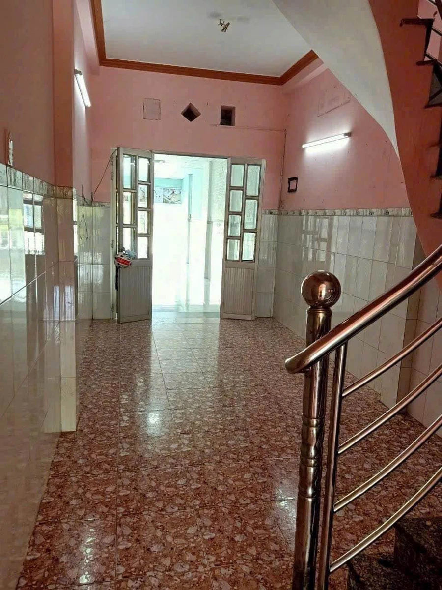Bán nhà 1 trệt 2 lầu 72m² mặt tiền Tỉnh Lộ 10 Đức Hòa Hạ - Ảnh thu nhỏ 4