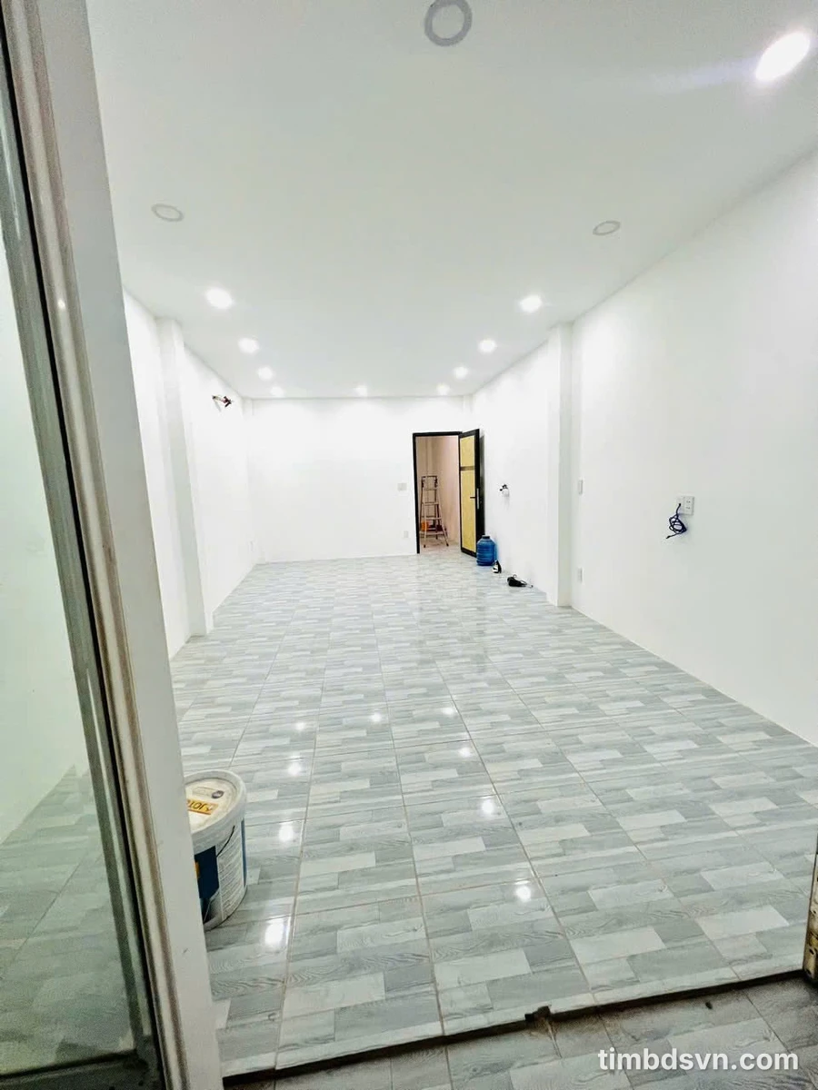 Nhà mặt tiền Hoàng Văn Thụ 4x17m cho thuê 25 triệu/tháng - Ảnh thu nhỏ 3