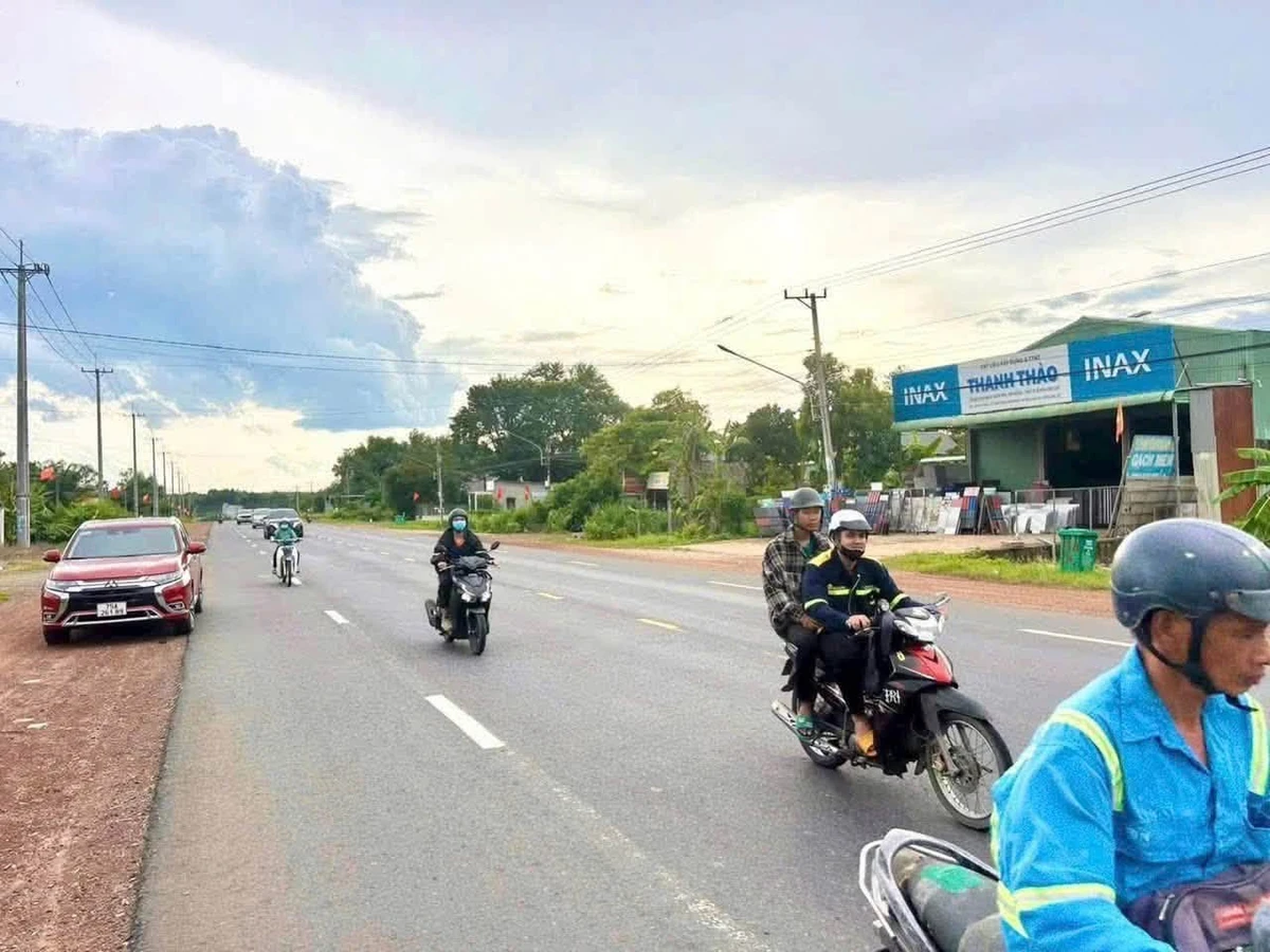 Bán đất mặt tiền QL14 Nhạ Bích 351m2, giá 1 tỷ - Ảnh thu nhỏ 5