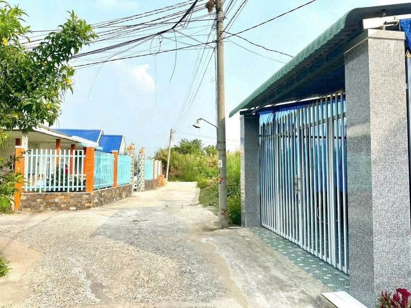 Bán lô đất thổ cư 5x28 hẻm Lê Minh Xuân, Long An