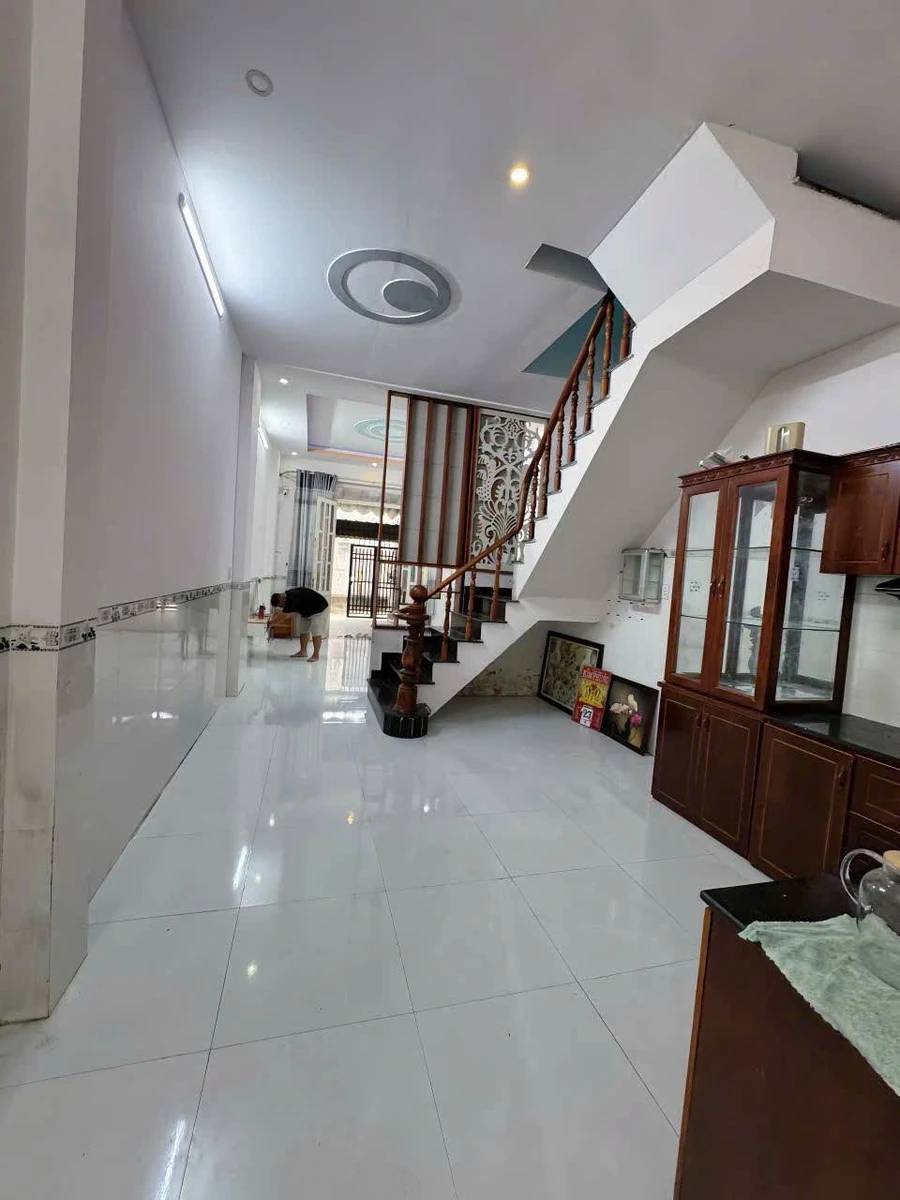 Bán nhà trệt lầu 3PN 72m² Bửu Hoà 3.1 tỷ - Ảnh thu nhỏ 2