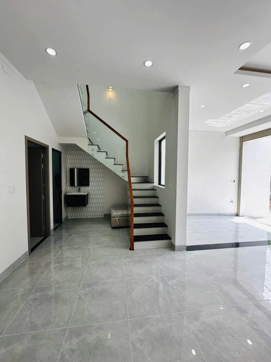 Bán nhà phố 3PN, 71m2 gần Chợ Nhỏ KP2 Biên Hoà - Ảnh thu nhỏ 2