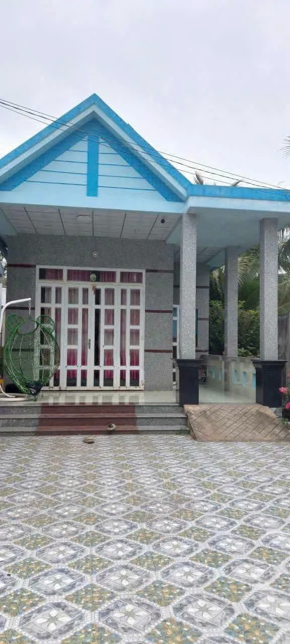 Bán nhà phố Phú Tân 318m² 3 phòng ngủ 990 triệu - Ảnh 1
