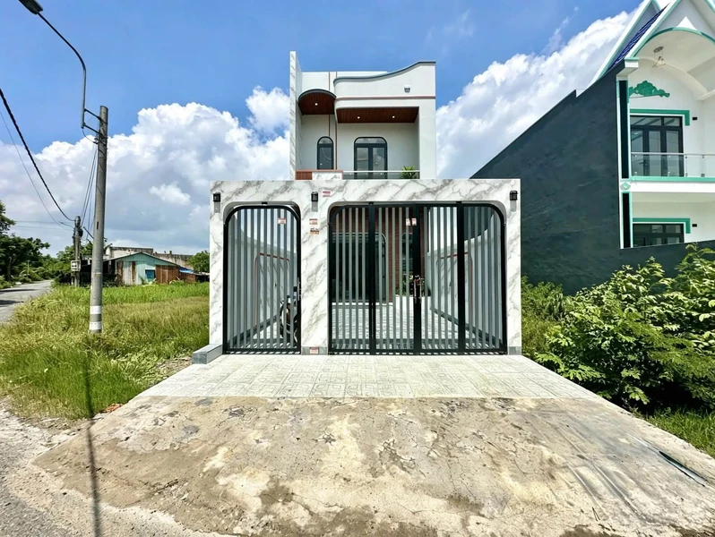 Bán nhà 1 trệt 1 lầu 110m2 mặt tiền đường nhựa 5m tại Phước Lý, Cần Giuộc