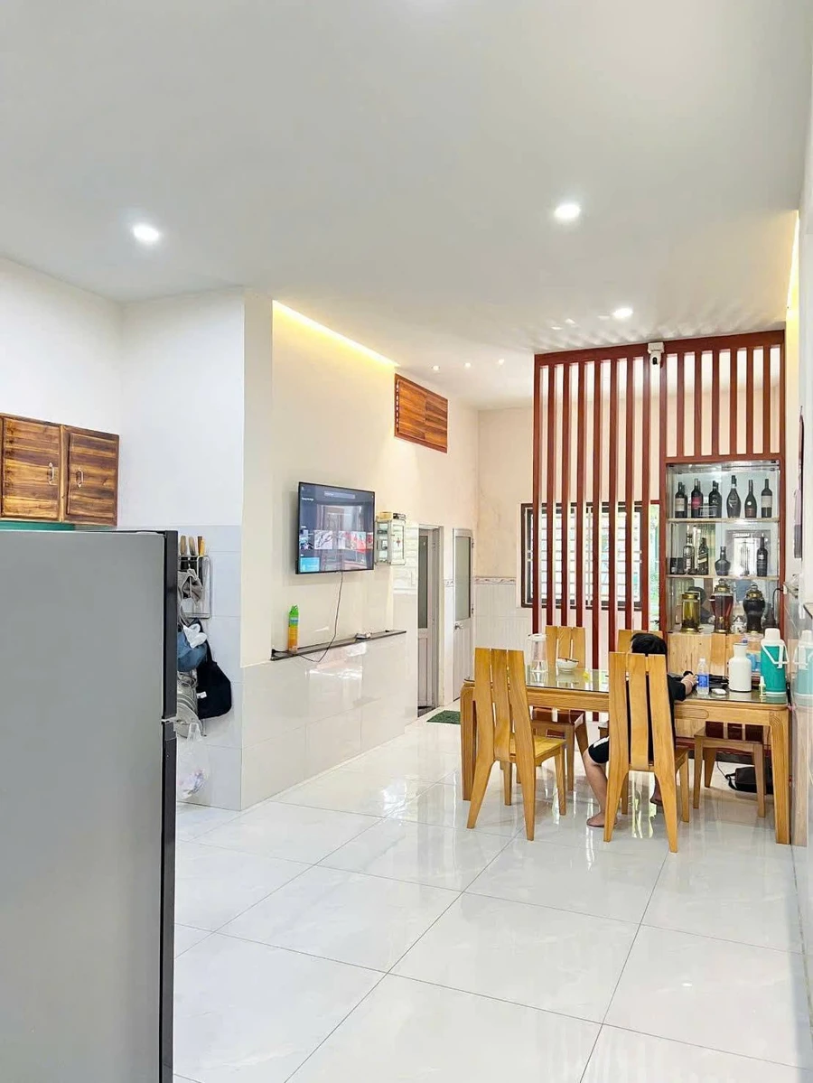 Bán nhà hẻm Đồng Khởi 5×40m, sân vườn, 3PN - Ảnh thu nhỏ 3