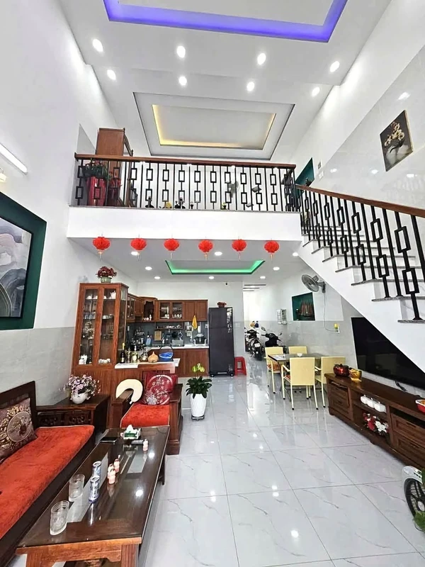 Bán nhà 2 tầng 90m² 2PN 2WC Nha Trang