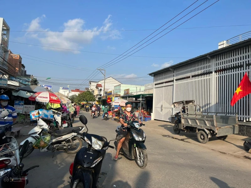 Bán gấp nhà ngay chợ Nhu Gia - Xã Nhu Gia - Thành phố Cần Thơ (Sóc Trăng cũ). Sổ hồng riêng