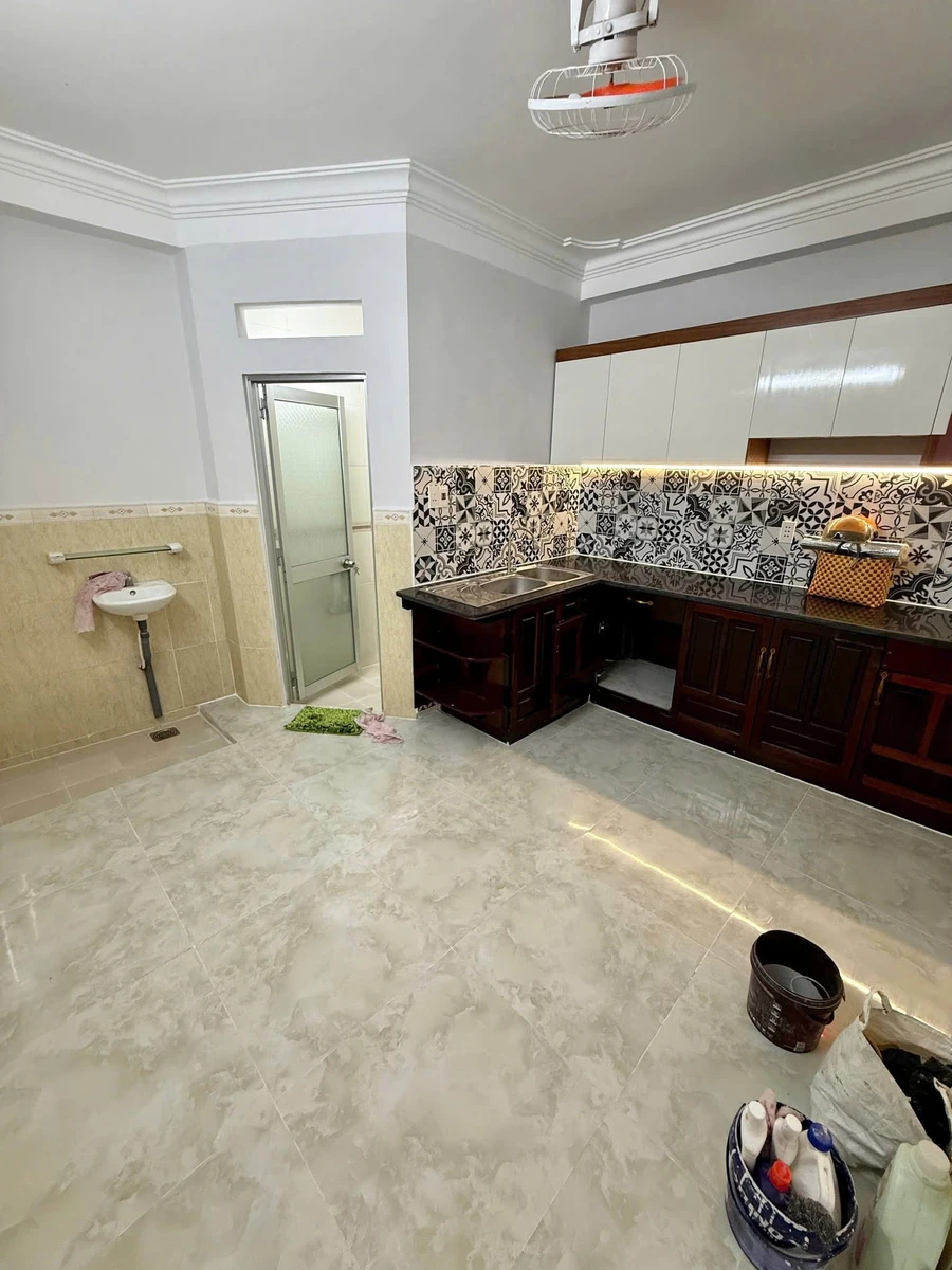 Bán nhà mới hẻm 8m Trịnh Đình Trọng, Tân Phú, 4x12m, 8,9 tỷ - Ảnh thu nhỏ 2