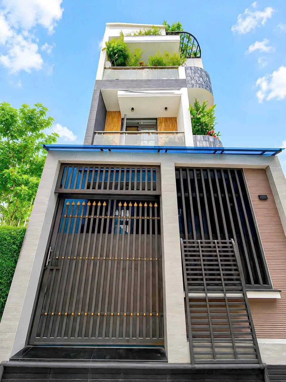 Bán nhà 2 lầu góc 2 mặt tiền Huỳnh Tấn Phát Q7, 43m², 5.39 tỷ - Ảnh 1