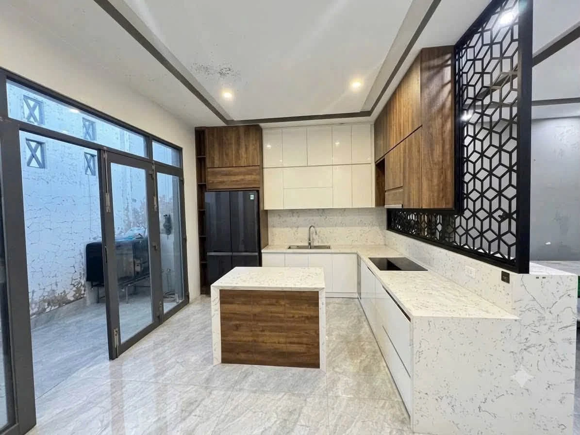 Bán biệt thự mặt tiền Văn Cao Rạch Giá, 200m², 3PN, 5,95 tỷ - Ảnh thu nhỏ 5