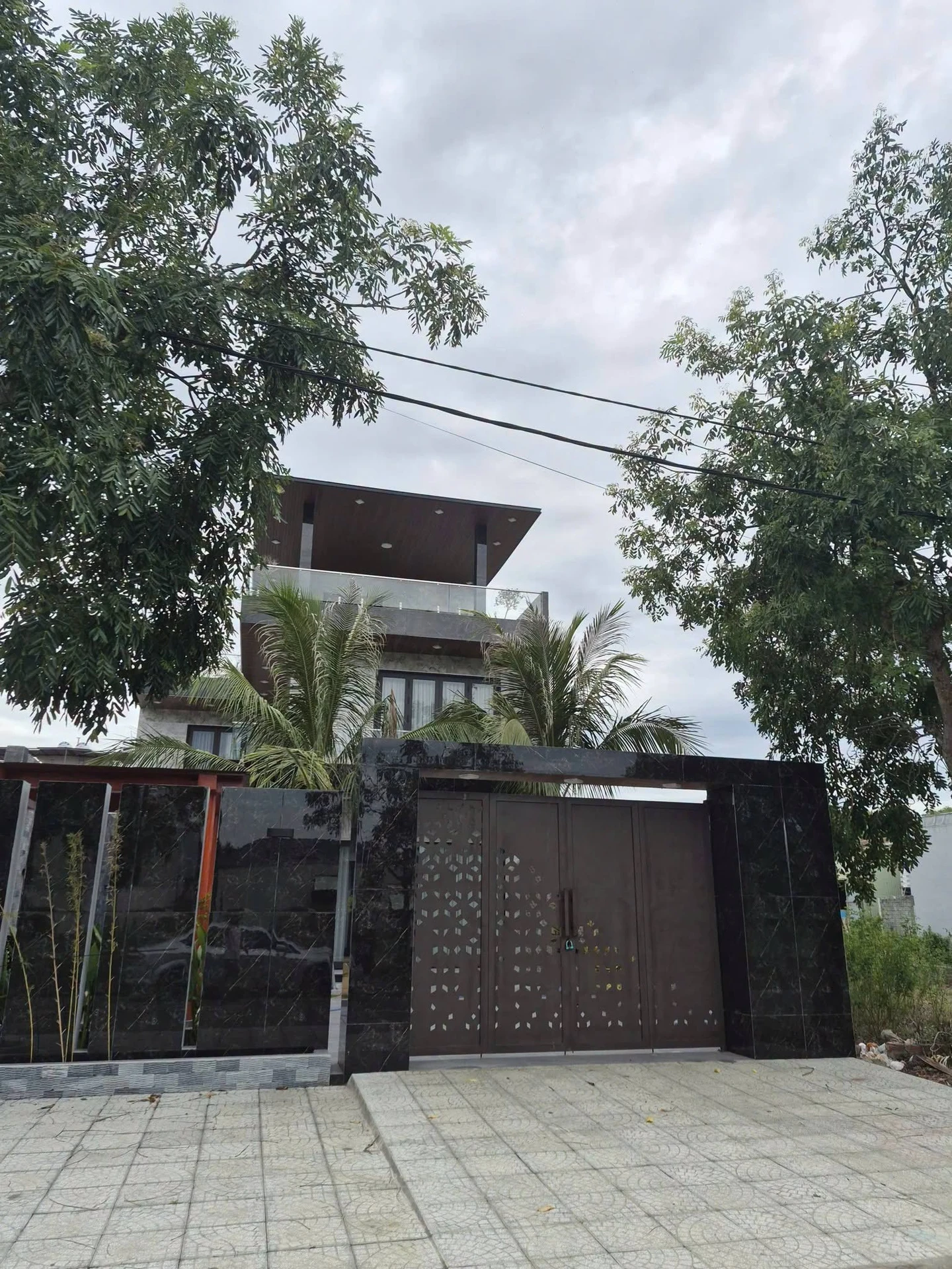 Cho thuê villa 4PN hồ bơi 250m² 45 triệu/tháng - Ảnh 1