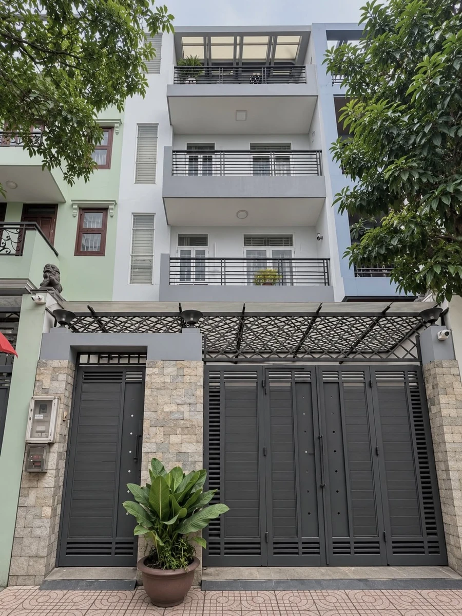 Bán nhà phố Bình Thạnh 144m² 4 tầng 9PN, đường 8m - Ảnh 1