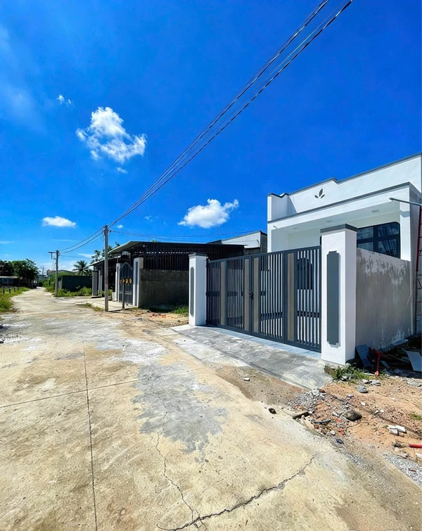 Bán nhà đất mặt tiền đường Petong, Tây Ninh 110m² giá 890 triệu
