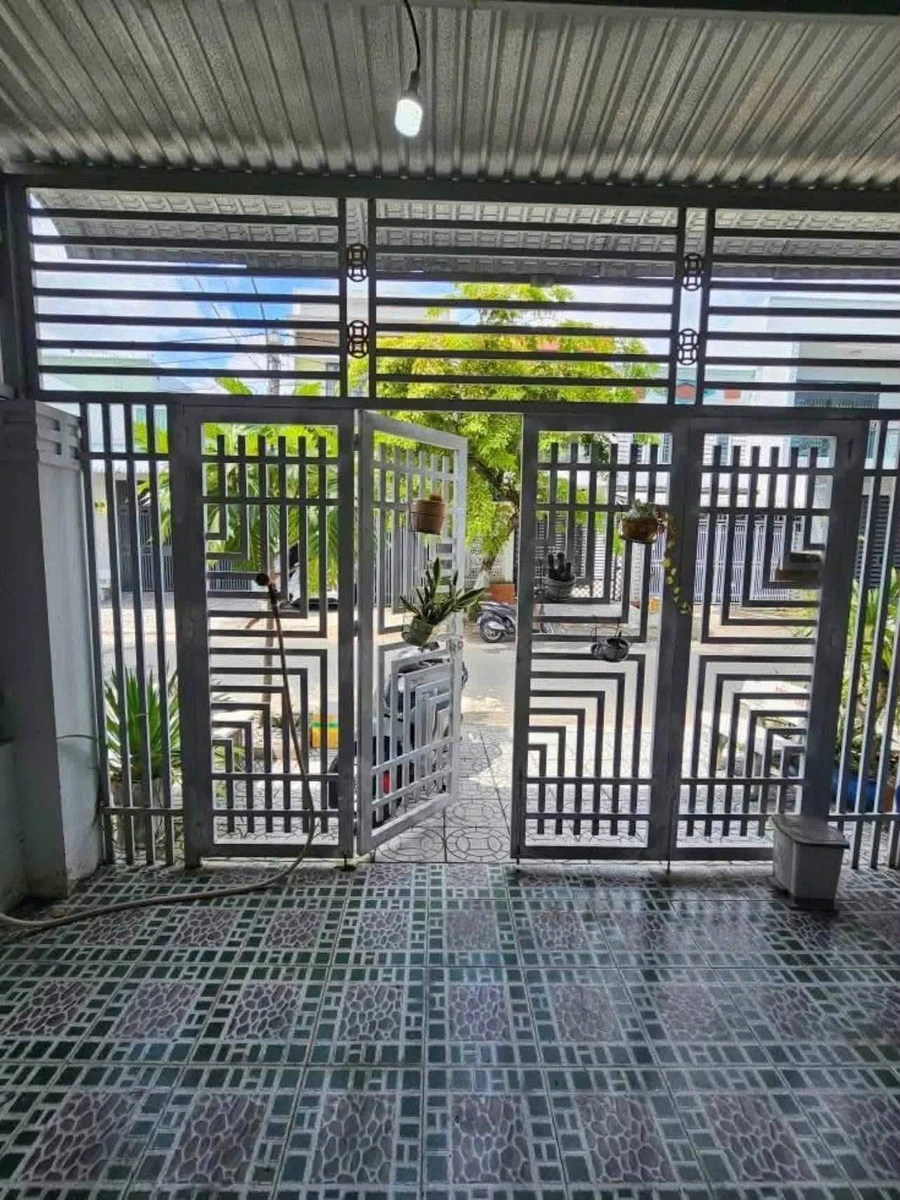 Bán nhà mặt tiền Nguyễn Đệ Rạch Giá 91m2 2 PN - Ảnh 1