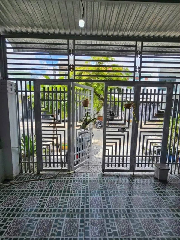 Bán nhà mặt tiền Nguyễn Đệ Rạch Giá 91m2 2 PN