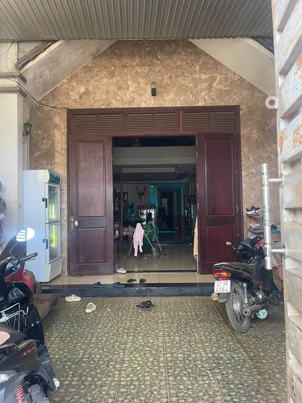 Bán nhà mặt tiền Hùng Vương, Tân Lập, Buôn Ma Thuột 120m2 giá 7,9 tỷ