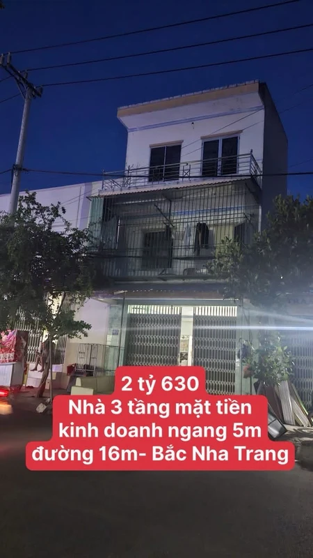 Bán nhà 3 tầng mặt tiền đường Lê Nghị 20.2m2 giá 2,63 tỷ tại Nha Trang