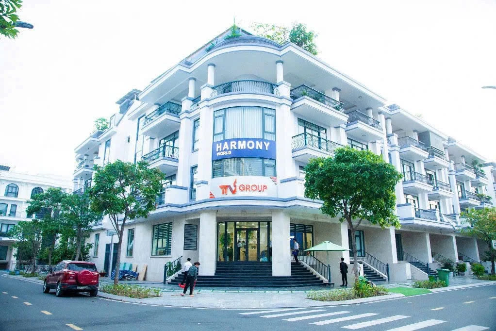 Bán tòa nhà văn phòng góc Vạn Phúc 740m², 65 tỷ - Ảnh 1