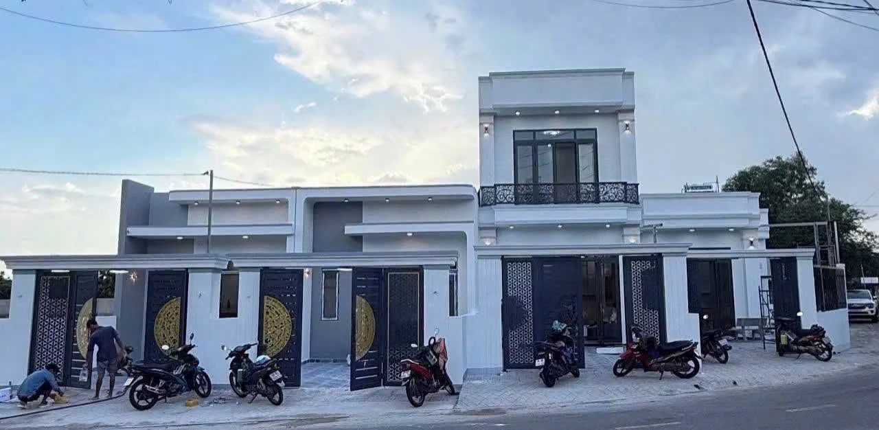 Bán nhà 1 trệt 1 lầu 120m² 3 phòng ngủ Hòa Lợi - Ảnh 1
