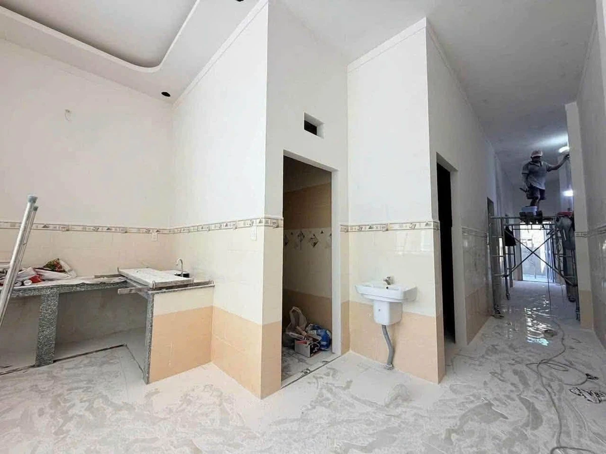 Bán nhà mới 3PN 5x30m thổ cư sổ hồng riêng tại thị trấn Đức Hòa, Long An - Ảnh thu nhỏ 3