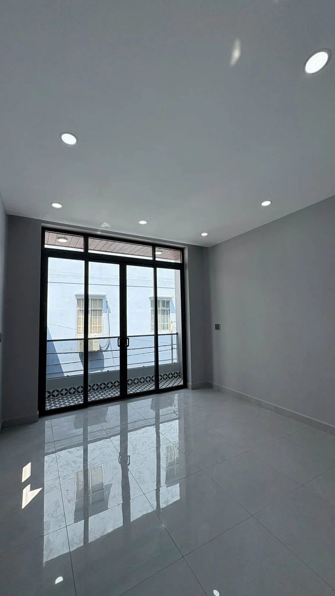 Bán nhà hẻm 4x14m gần Đầm Sen Quận 11, giá nhỉnh 6 tỷ - Ảnh thu nhỏ 2