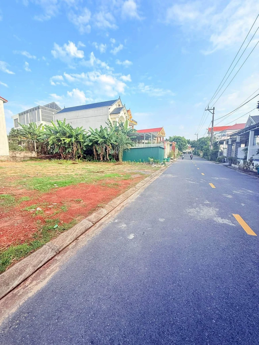 Bán đất nền Hoàn Lão 180m² trung tâm 1,8 tỷ - Ảnh 1