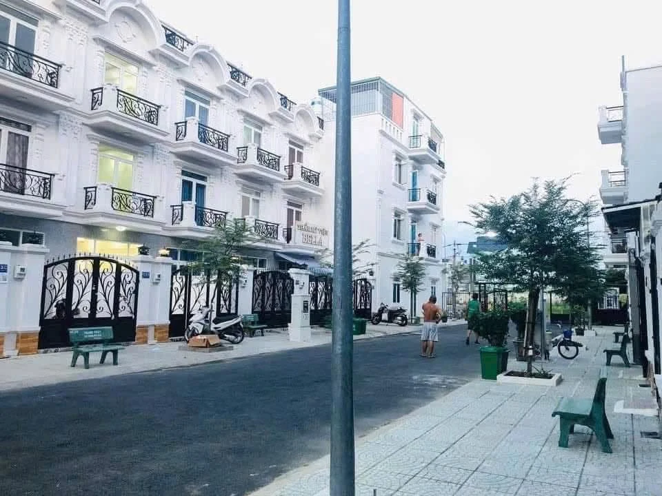 Cho thuê nhà phố Golden City 220m² 4 phòng ngủ 12 triệu/tháng - Ảnh thu nhỏ 2