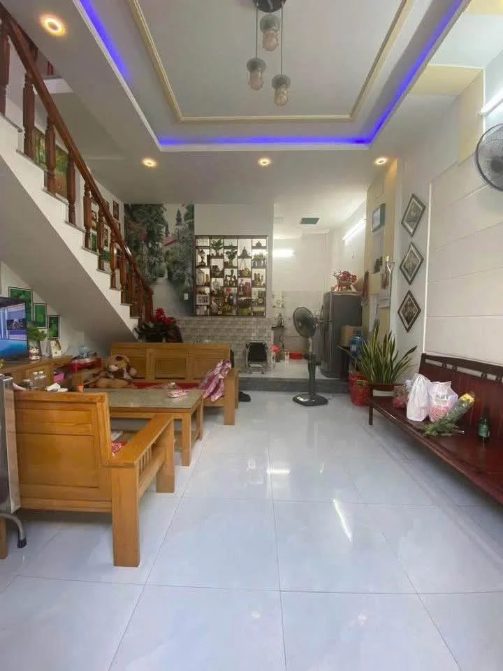 Bán nhà ôm góc 2 tầng 47,4m2 Quy Nhơn 2 tỷ 50 triệu - Ảnh thu nhỏ 2
