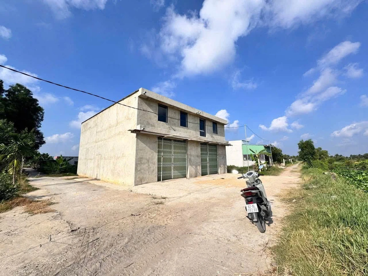 Bán đất 5x18m (90m2) giá 650 triệu gần chợ Đức Hòa - Ảnh thu nhỏ 2