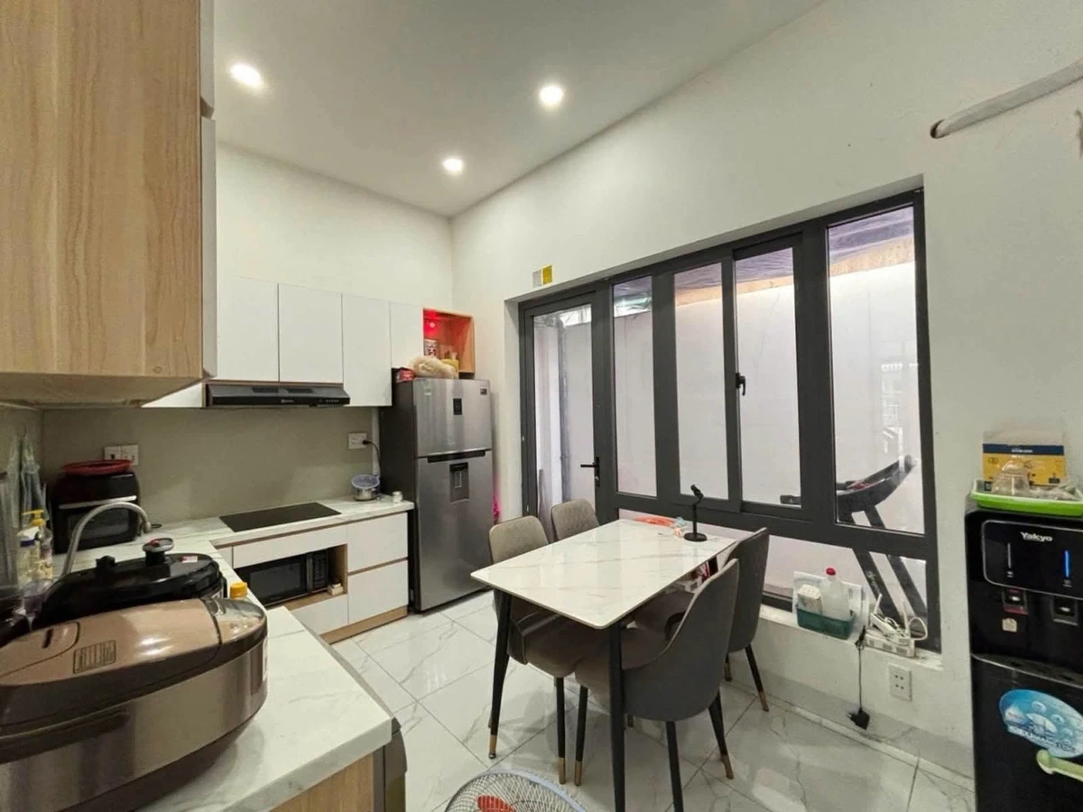 Nhà bán 3 tầng 52m² gần Vincom Q.9, 5.7 tỷ - Ảnh thu nhỏ 2