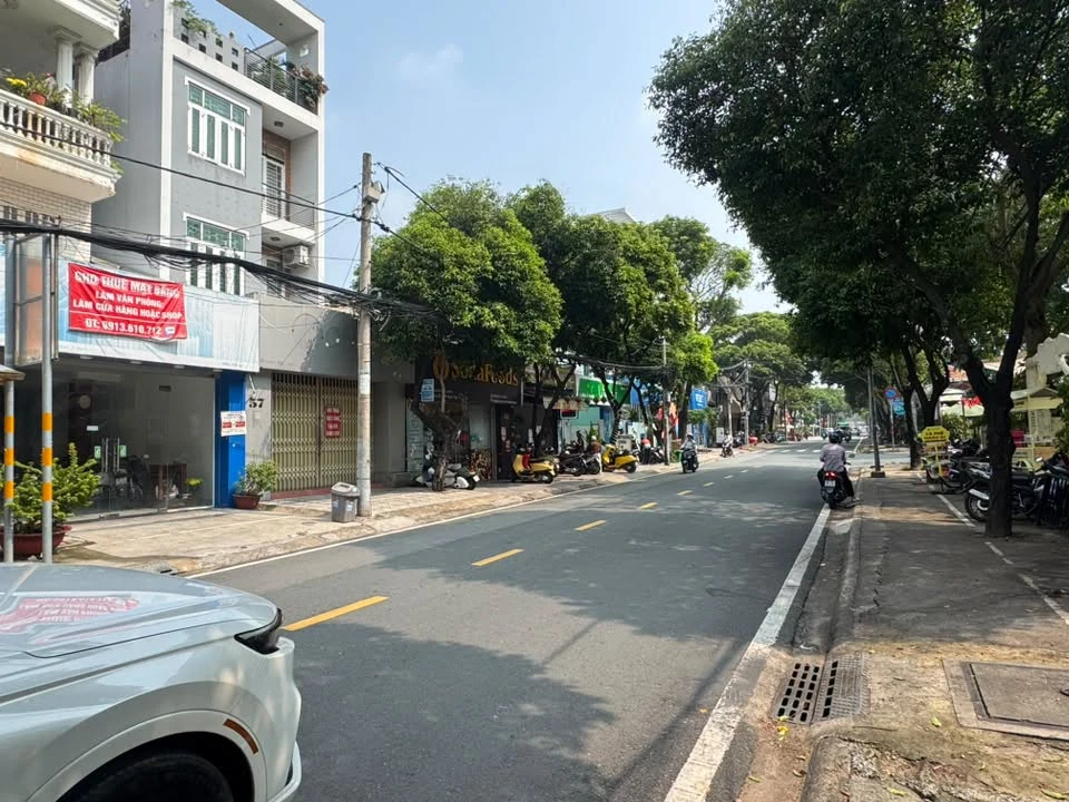 Bán nhà mặt tiền đường Thống Nhất, Bình Thọ, Thủ Đức 114m2 giá 25 tỷ - Ảnh thu nhỏ 2