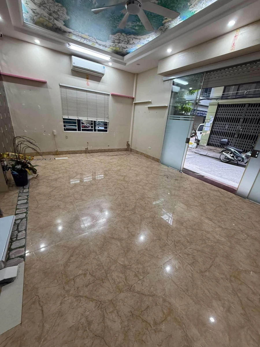 Cho thuê mặt bằng tầng 1 phố Trần Quốc Hoàn, 30m², 8 tr/tháng - Ảnh thu nhỏ 2