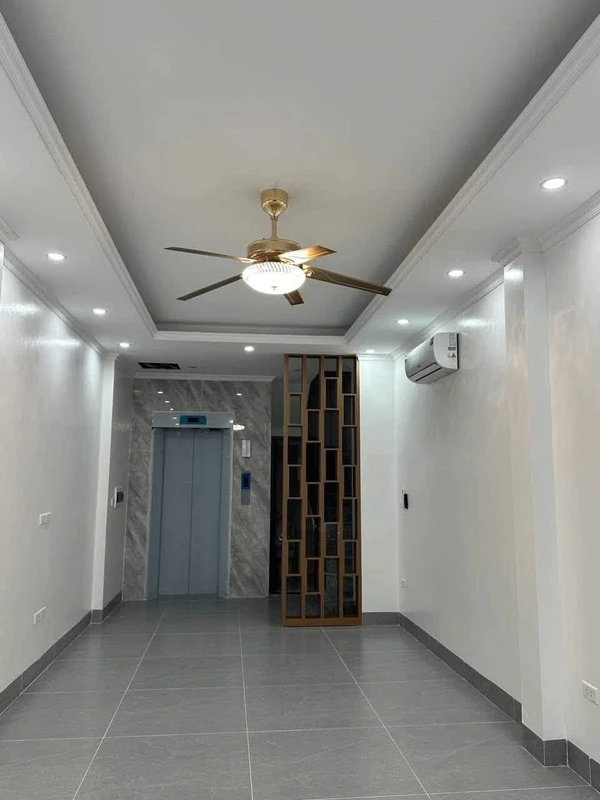 Bán nhà 7 tầng thang máy 40m Hồ Tùng Mậu, Quận 1
