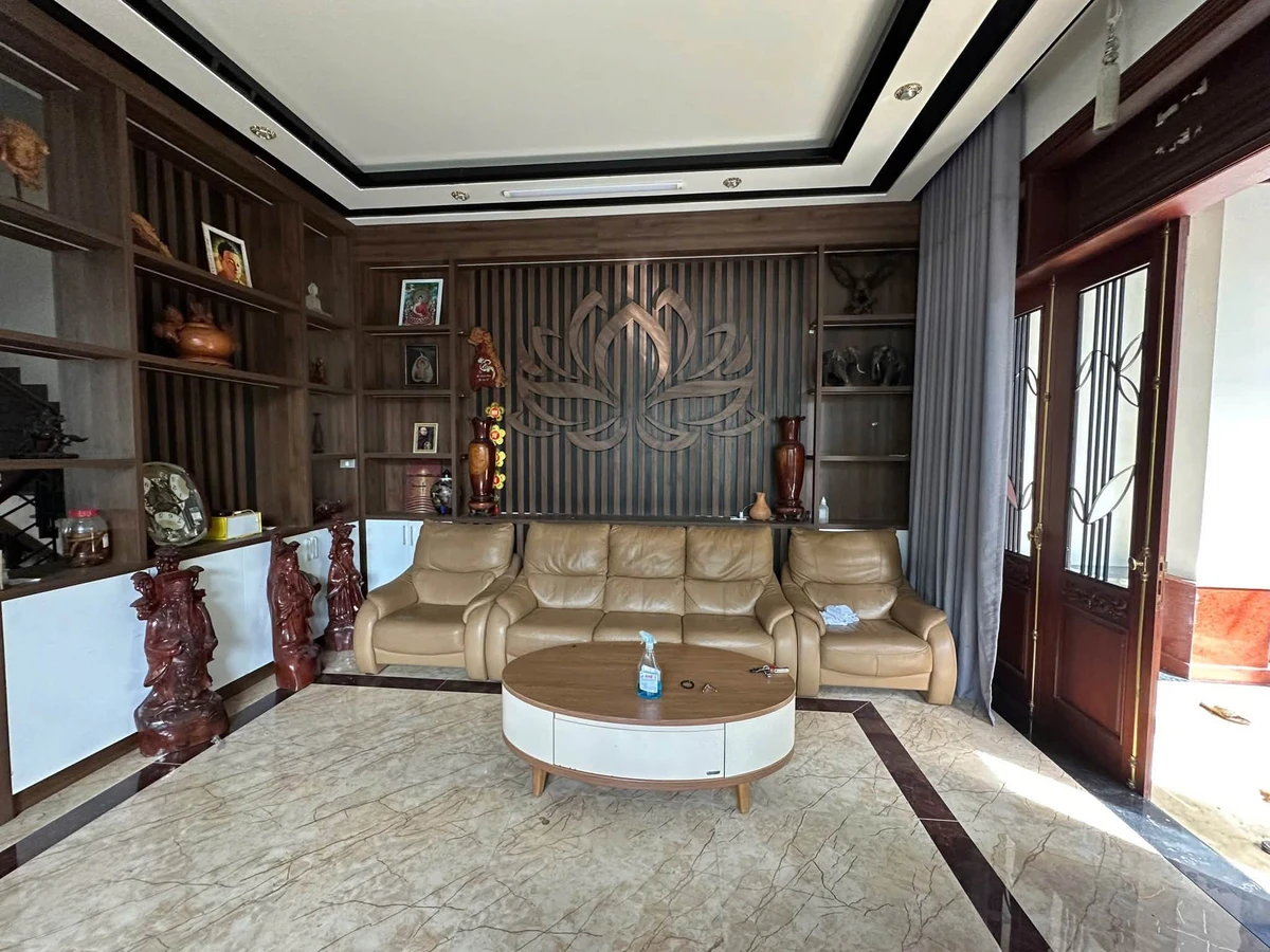 Bán biệt thự mặt tiền Phùng Chí Kiên, Huế, 369m2, 10.5 tỷ - Ảnh thu nhỏ 2
