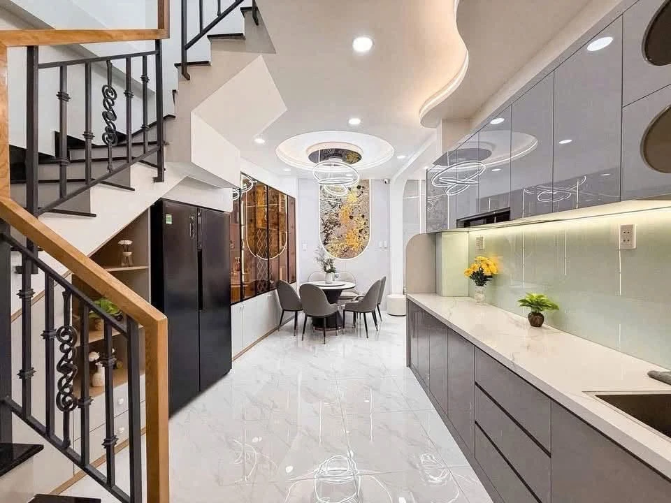 Bán nhà 3 tầng, 3PN 50m2 Bình Thạnh 5.5 tỷ - Ảnh thu nhỏ 3